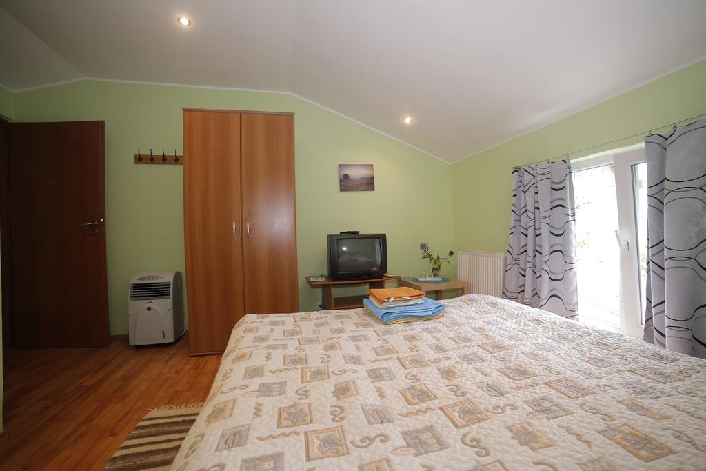 Pension Casa Anadam Băile Herculane Rum bild